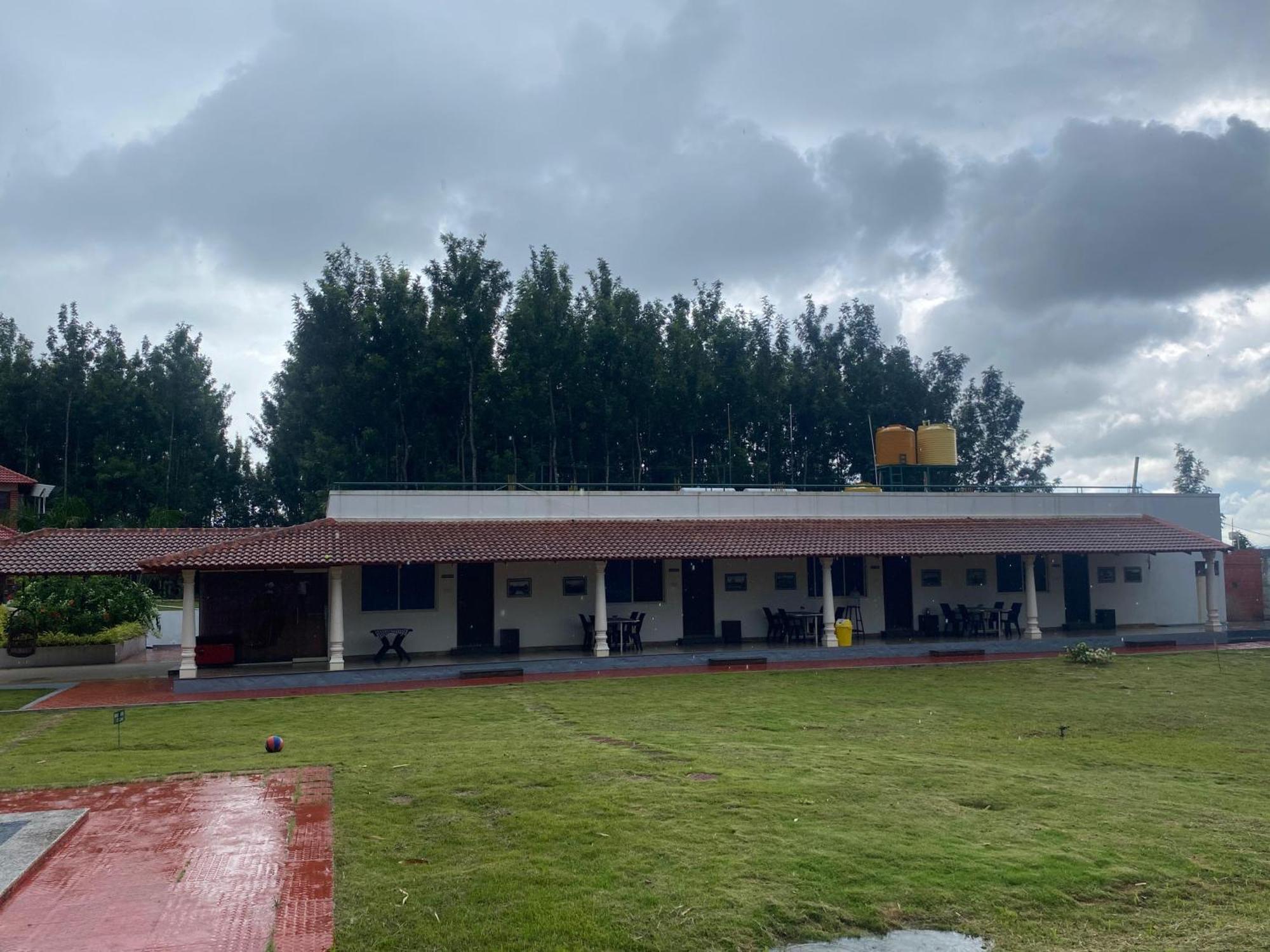Bougain Villa Chikmagalūr Buitenkant foto
