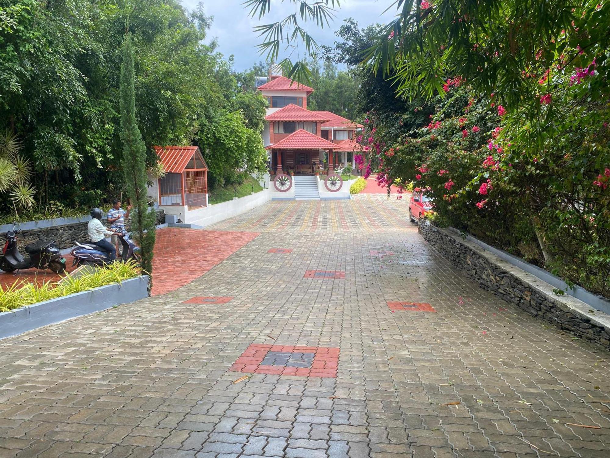 Bougain Villa Chikmagalūr Buitenkant foto