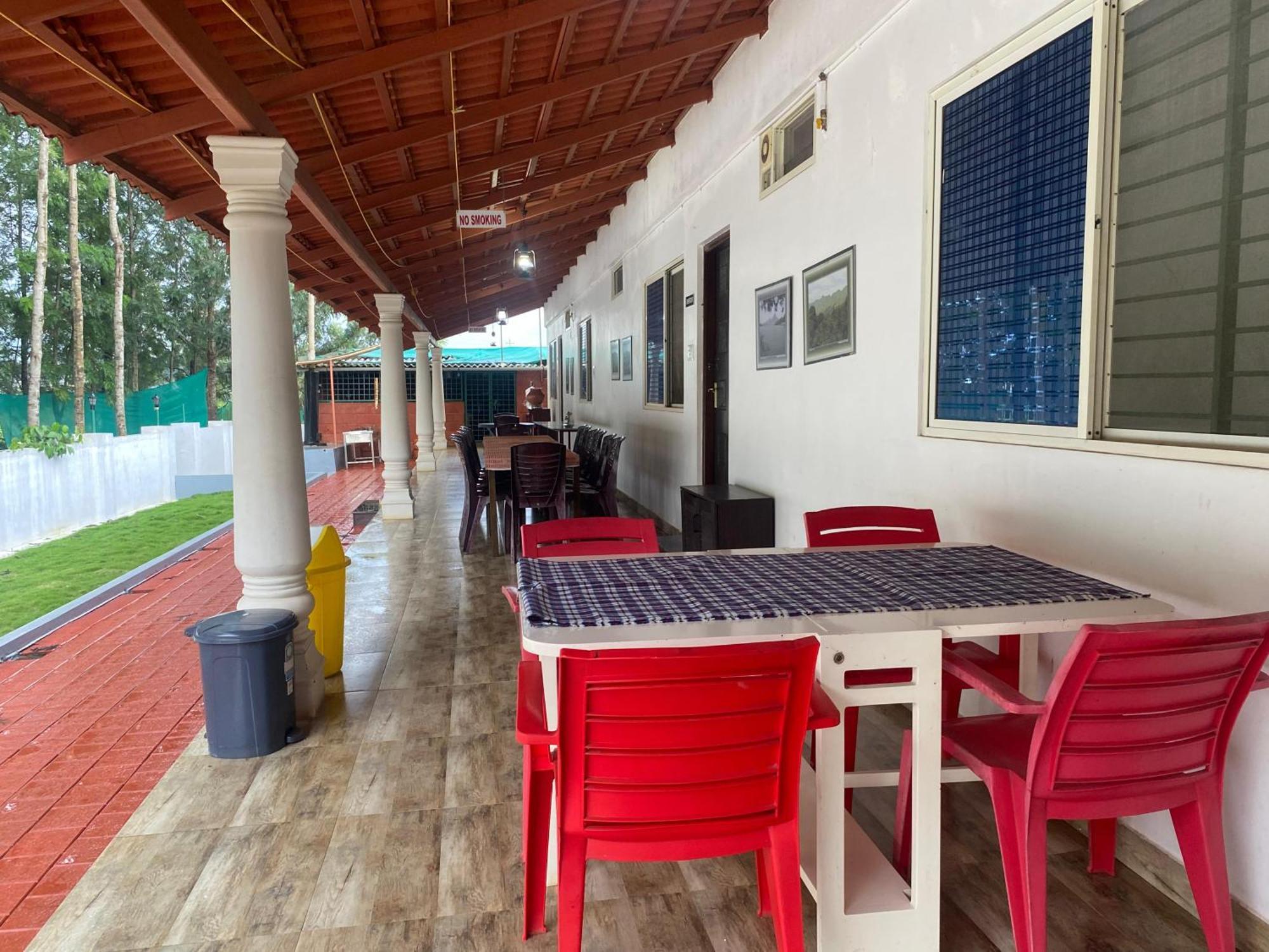 Bougain Villa Chikmagalūr Buitenkant foto